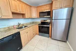 9491 Evergreen Pl, Davie, FL 33324 - Photo 8