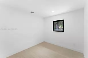 17211 NW 43rd Ave, Miami Gardens, FL 33055 - Photo 12