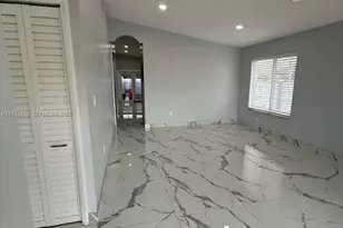 8701 NW 109th Terrace, Hialeah Gardens, FL 33018 - Photo 24