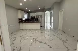 8701 NW 109th Terrace, Hialeah Gardens, FL 33018 - Photo 36