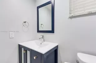 3925 NE 171 St, North Miami Beach, FL 33160 - Photo 26