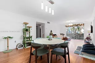 7915 SW 104th St, Miami, FL 33156 - Photo 2