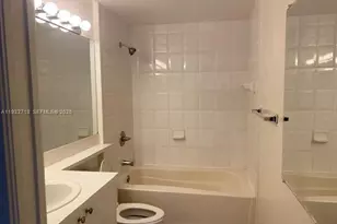 8060 N Nob Hill Rd, Tamarac, FL 33321 - Photo 10