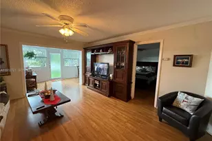 4270 NW 40th St, Lauderdale Lakes, FL 33319 - Photo 32