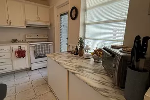 4270 NW 40th St, Lauderdale Lakes, FL 33319 - Photo 6