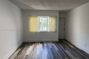 120 Lakeview Dr, Weston, FL 33326 - Photo 12