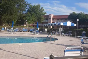 9601 Sunrise Lakes Blvd, Sunrise, FL 33322 - Photo 30