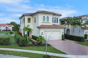 11865 SW 13th Ct, Pembroke Pines, FL 33025 - Photo 2