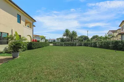 11865 SW 13th Ct, Pembroke Pines, FL 33025 - Photo 38