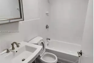 580 NW 58th St, Miami, FL 33127 - Photo 10