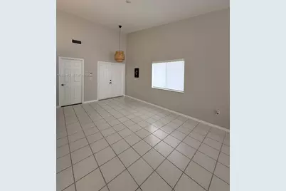 10000 NW 43rd Ter #10000, Doral, FL 33178 - Photo 4