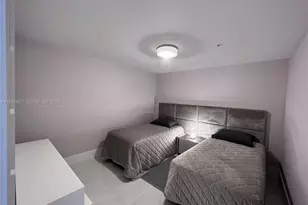 17301 Biscayne Blvd, North Miami Beach, FL 33160 - Photo 8