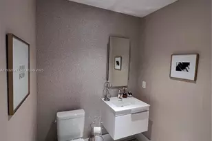 17301 Biscayne Blvd, North Miami Beach, FL 33160 - Photo 32