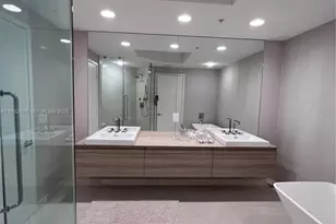 17301 Biscayne Blvd, North Miami Beach, FL 33160 - Photo 12