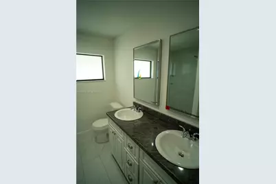 2524 SW 112th Ave, Miami, FL 33165 - Photo 16