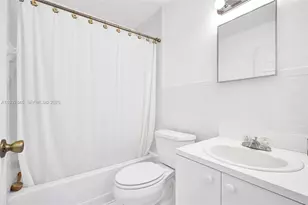 19110 NW 32nd Ave, Miami Gardens, FL 33056 - Photo 24