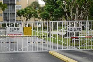 940 NE 199th St, Miami, FL 33179 - Photo 10