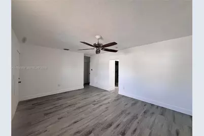 1040 Curtiss Dr, Opa-Locka, FL 33054 - Photo 8