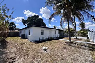 1040 Curtiss Dr, Opa-Locka, FL 33054 - Photo 4