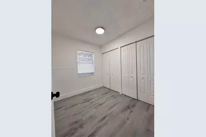 1040 Curtiss Dr, Opa-Locka, FL 33054 - Photo 14