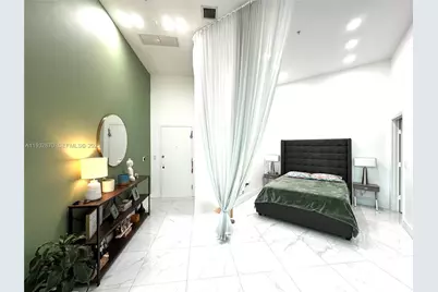 1900 N Bayshore Dr #710, Miami, FL 33132 - Photo 12