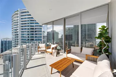 300 Biscayne Boulevard Way #4007W, Miami, FL 33131 - Photo 2