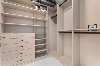 300 Biscayne Boulevard Way #4007W, Miami, FL 33131 - Photo 24