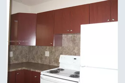 1675 NE 150th St #3, Miami, FL 33181 - Photo 4
