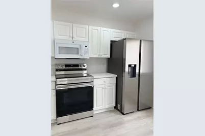 752 NW 208th Ter, Pembroke Pines, FL 33029 - Photo 10