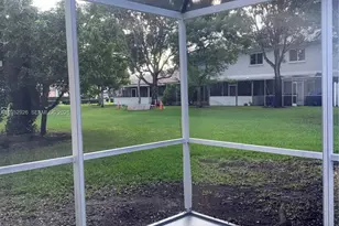 752 NW 208th Terrace, Pembroke Pines, FL 33029 - Photo 14