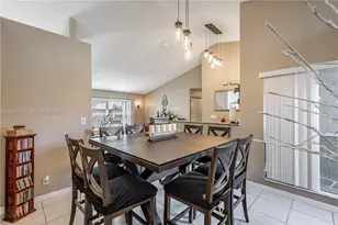 881 SW 126th Way, Davie, FL 33325 - Photo 10