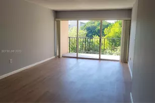 706 NW 87th Ave, Miami, FL 33172 - Photo 6