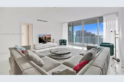 300 Biscayne Boulevard Way #3304C, Miami, FL 33131 - Photo 4