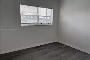 6501 Winfield Blvd, Margate, FL 33063 - Photo 10