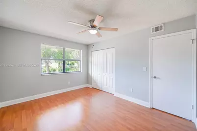 2570 W 67th Pl #21-2, Hialeah, FL 33016 - Photo 12