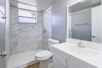 2570 W 67th Pl #21-2, Hialeah, FL 33016 - Photo 20