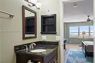 340 Sunset Dr, Fort Lauderdale, FL 33301 - Photo 10