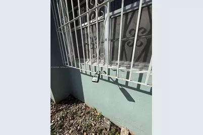 830 SW 72nd Ave, Miami, FL 33144 - Photo 8