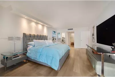 5401 Collins Ave #102, Miami Beach, FL 33140 - Photo 16