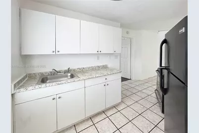 3049 NW 9th Ave #6, Wilton Manors, FL 33311 - Photo 2
