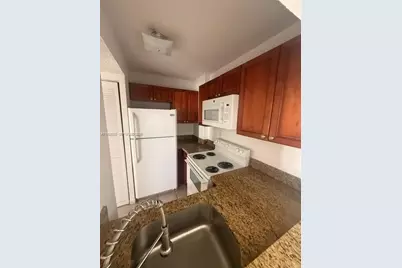 8145 NW 7th St #406, Miami, FL 33126 - Photo 2