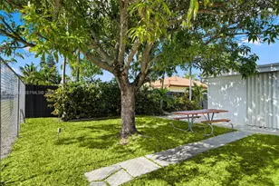 8490 Grand Canal Dr, Miami, FL 33144 - Photo 6