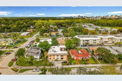 2335 NE 172nd St #4, North Miami Beach, FL 33160 - Photo 8