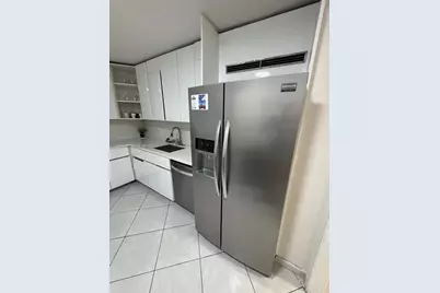 5750 Collins Ave #10J, Miami Beach, FL 33140 - Photo 6