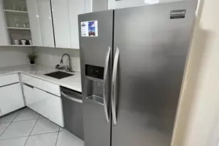 5750 Collins Ave, Miami Beach, FL 33140 - Photo 6