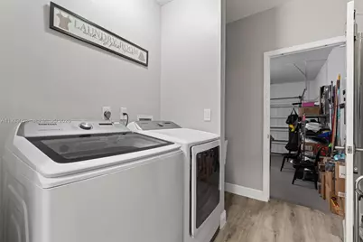 343 SW 187th Ter, Pembroke Pines, FL 33029 - Photo 42