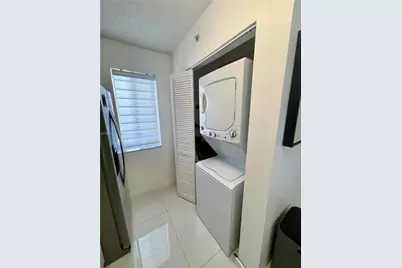 1401 Bay Rd #304, Miami Beach, FL 33139 - Photo 12