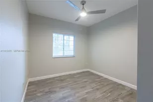 6990 NW 179th St, Hialeah, FL 33015 - Photo 12