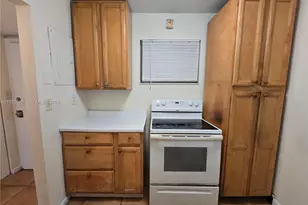 3600 NW 21st St, Lauderdale Lakes, FL 33311 - Photo 10