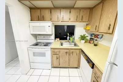 2800 NW 56th Ave #F201, Lauderhill, FL 33313 - Photo 4